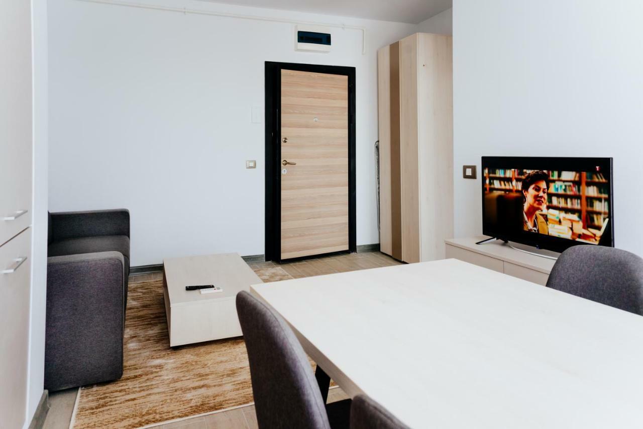 Alezzi Beach Resort Нэводари Экстерьер фото