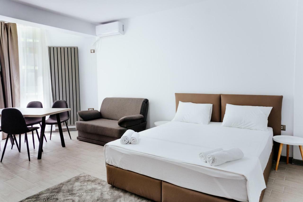 Alezzi Beach Resort Нэводари Экстерьер фото
