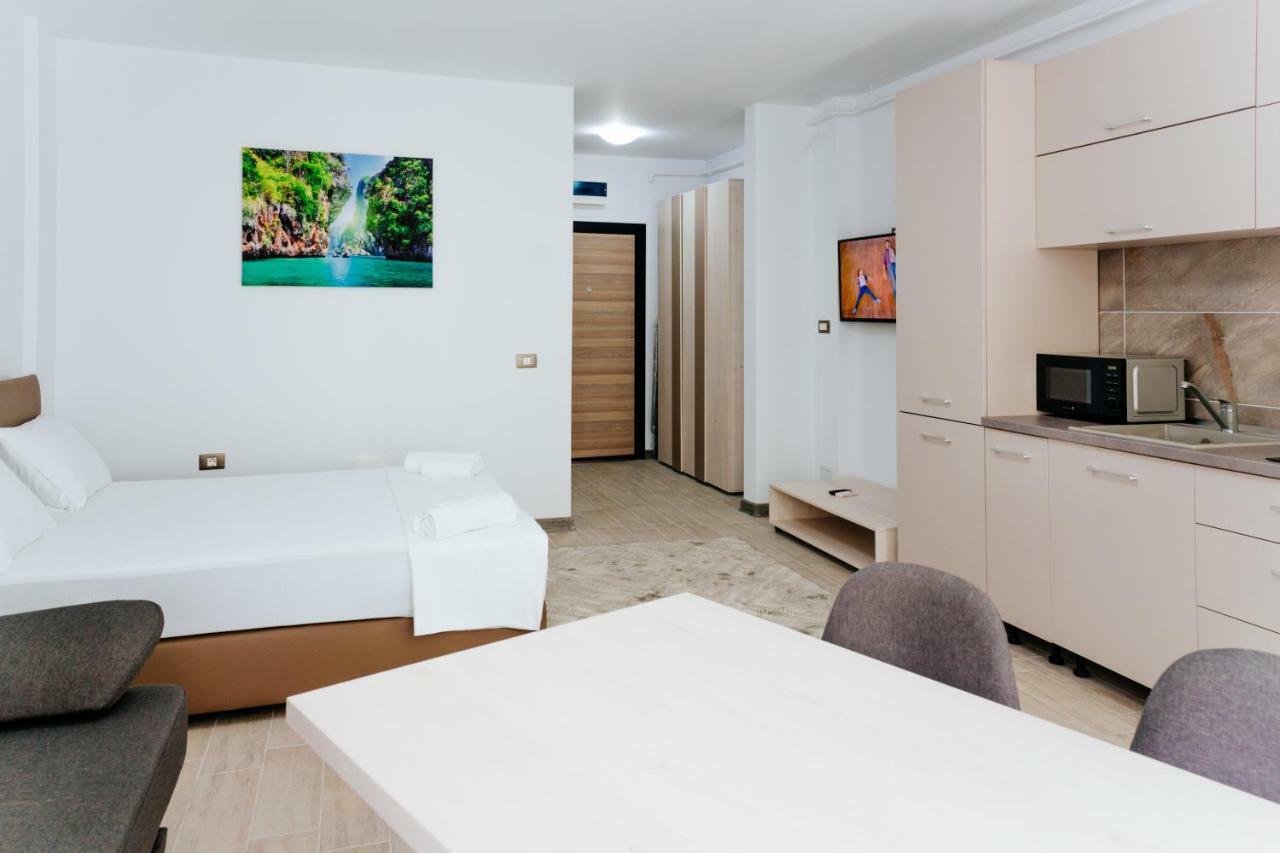 Alezzi Beach Resort Нэводари Экстерьер фото