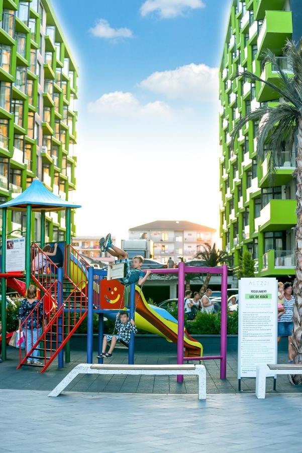Alezzi Beach Resort Нэводари Экстерьер фото